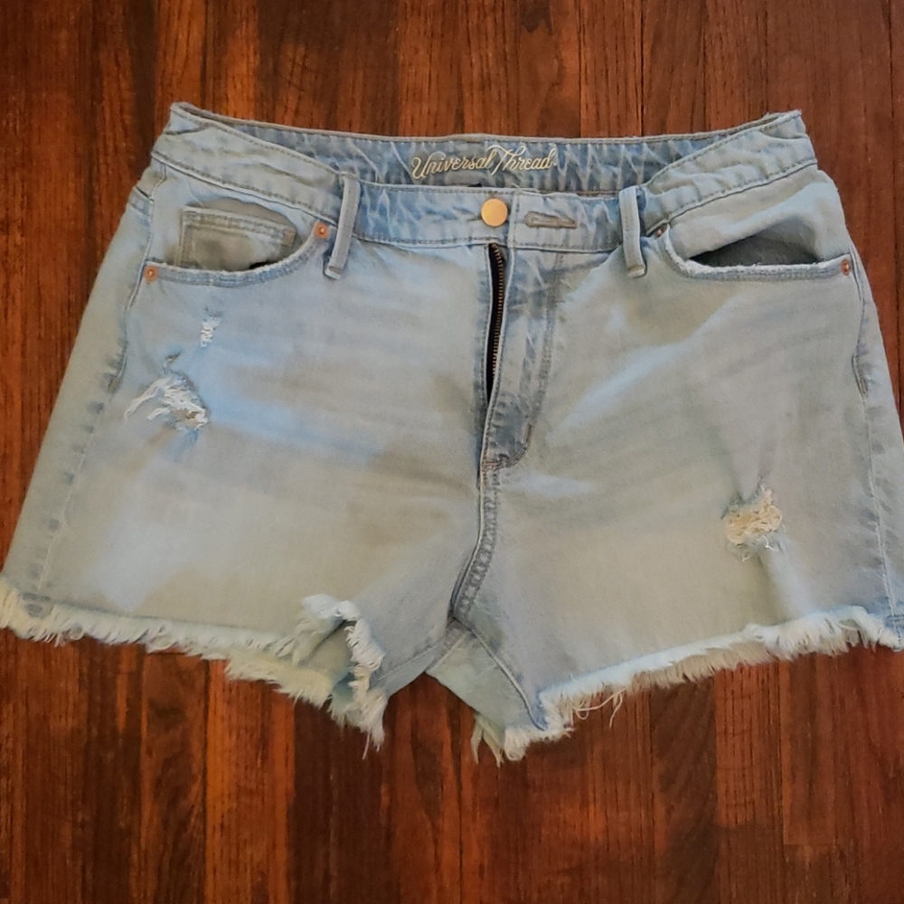 Size 12 Universal Thread shorts